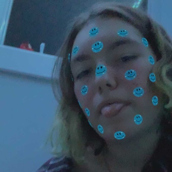 Meet your Posher, Chloe - Picture 1 of 1